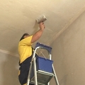 Подготовка за боядисване на тавани и стени в работното помещение и кабинет.