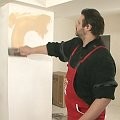 Нанасяне на венецианска мазилка върху колона