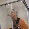 Стъклен параван за баня