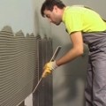 Лепене на плочки върху добре измазани стени